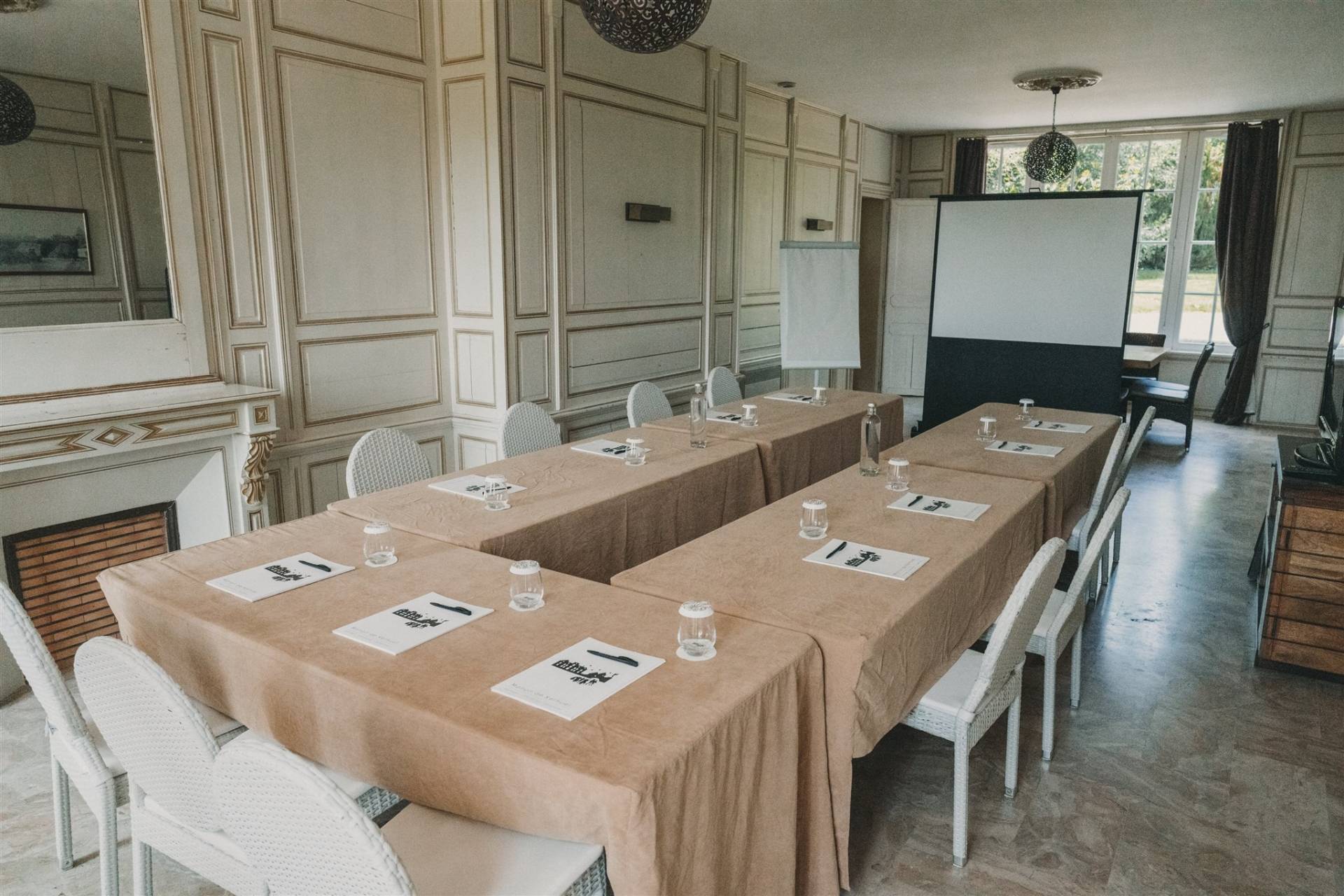 Salle le Petit Salon | Manoir de Kerhuel, séminaire à Quimper